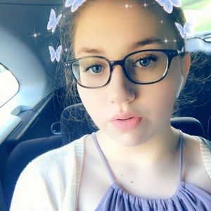 Meet your Posher, Lily